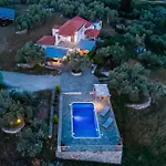 Nektaria Alikias