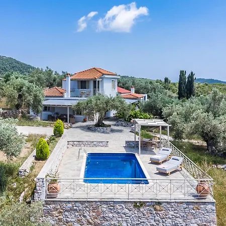 Nektaria Villa Alikias