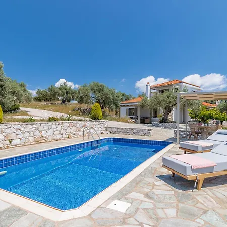 Nektaria Villa Alikias
