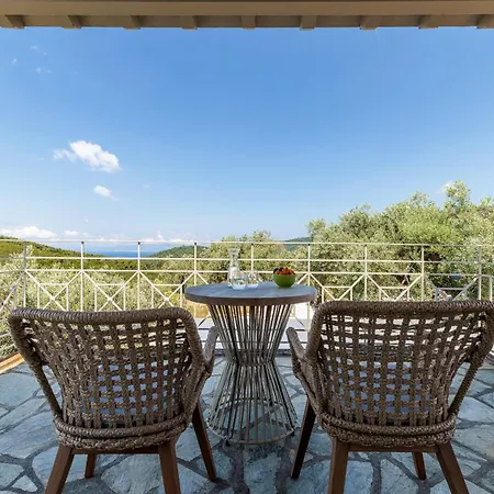 Nektaria Villa Alikias