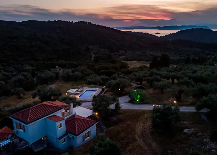 Nektaria * Alikiász