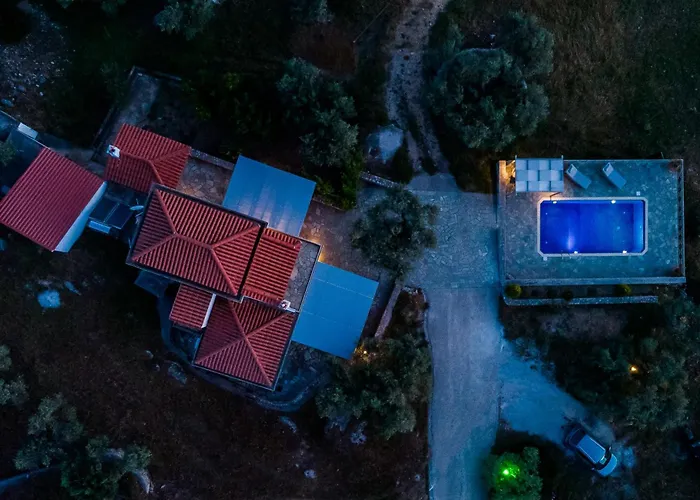 Nektaria Villa Alikias