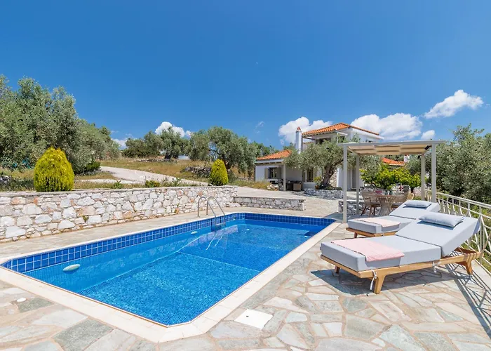 Nektaria Villa Alikias