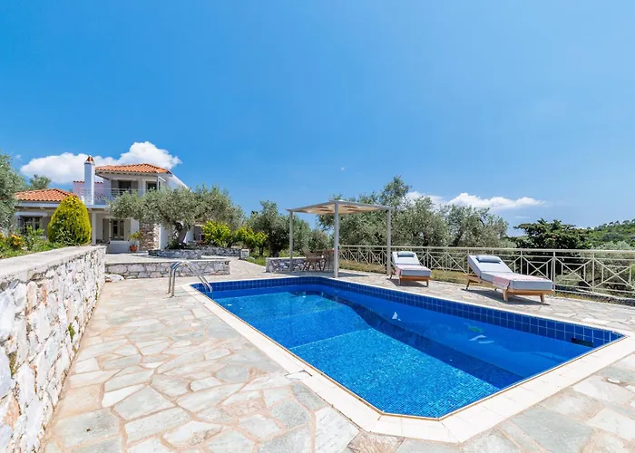 Nektaria Villa Alikiász