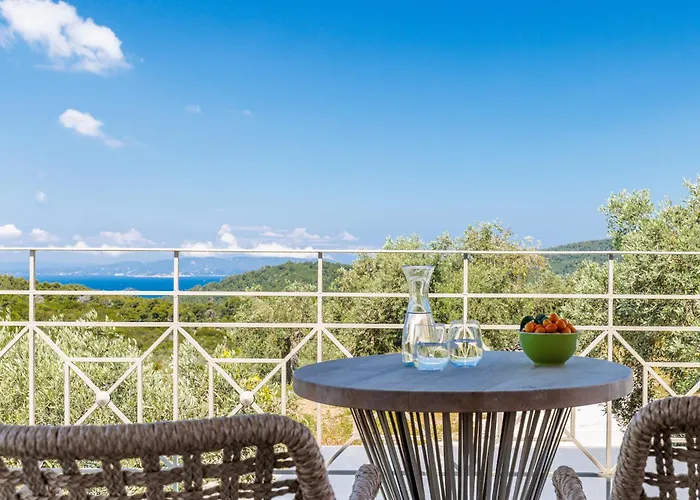 Nektaria * Alikiász