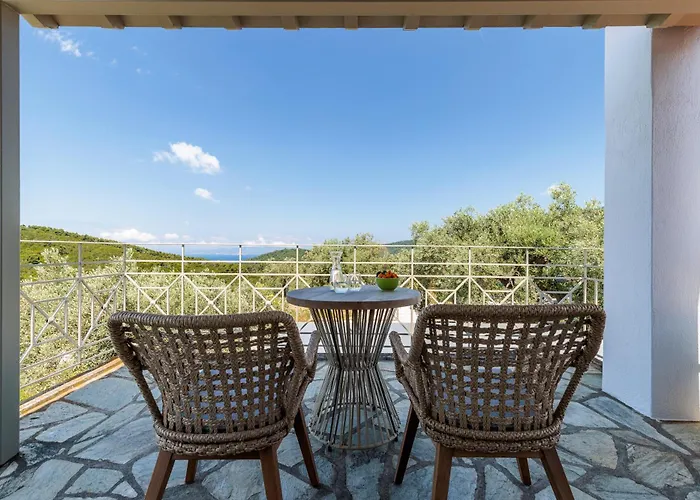 Nektaria Villa Alikiász